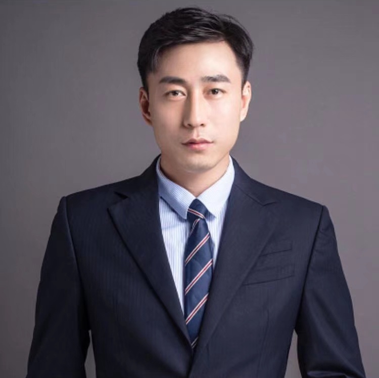邹琼华 项目运营总监